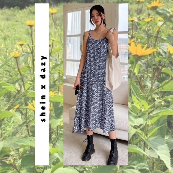 🍭 3/$10 blue & white floral maxi dress - Picture 1 of 15